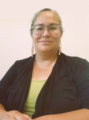 Roxanne Lauzon, Administrator